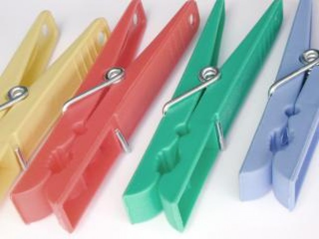 plastic-pegs_19-108855.jpg